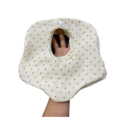 Yếm cho bé hình cánh hoa